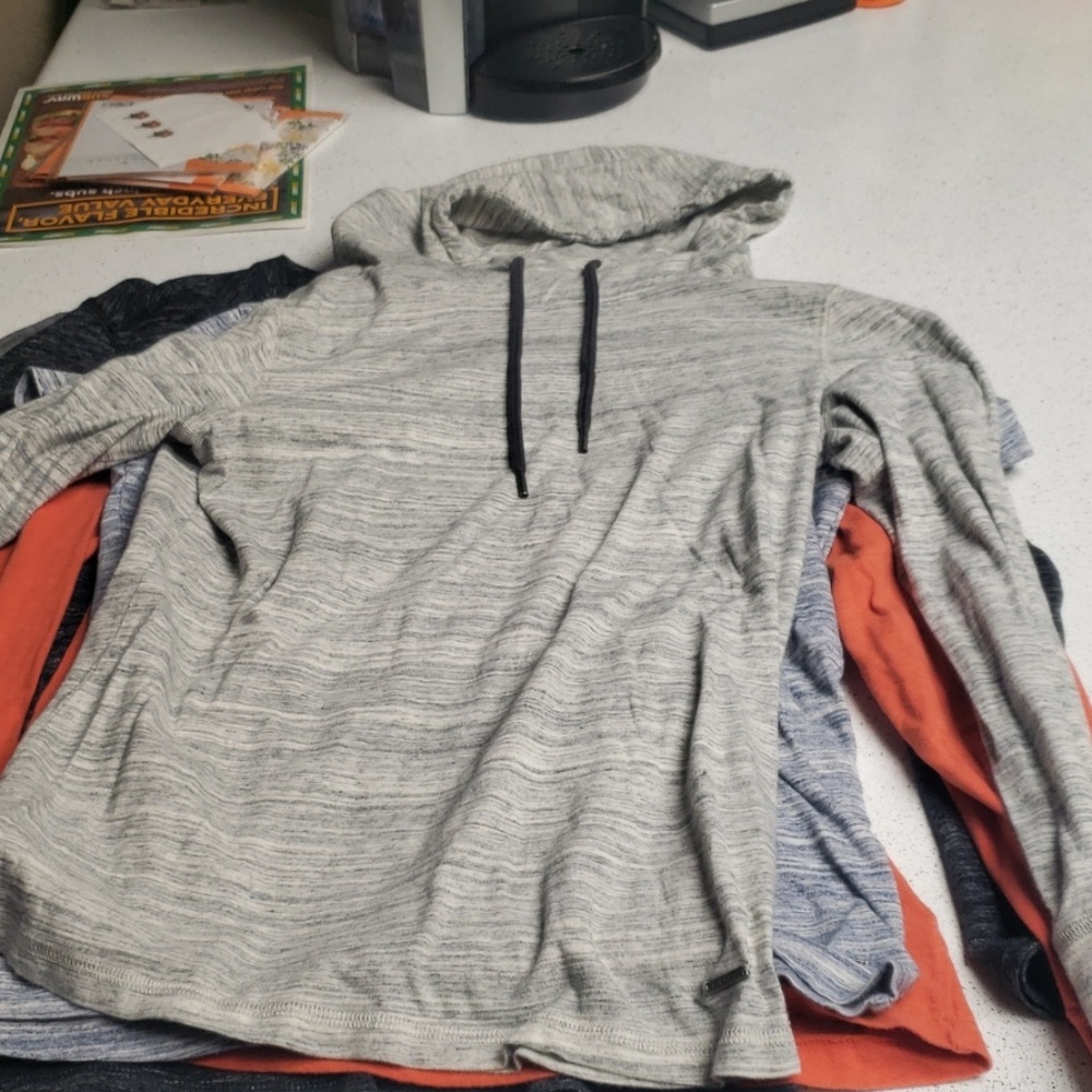 Express hooded long sleeves
